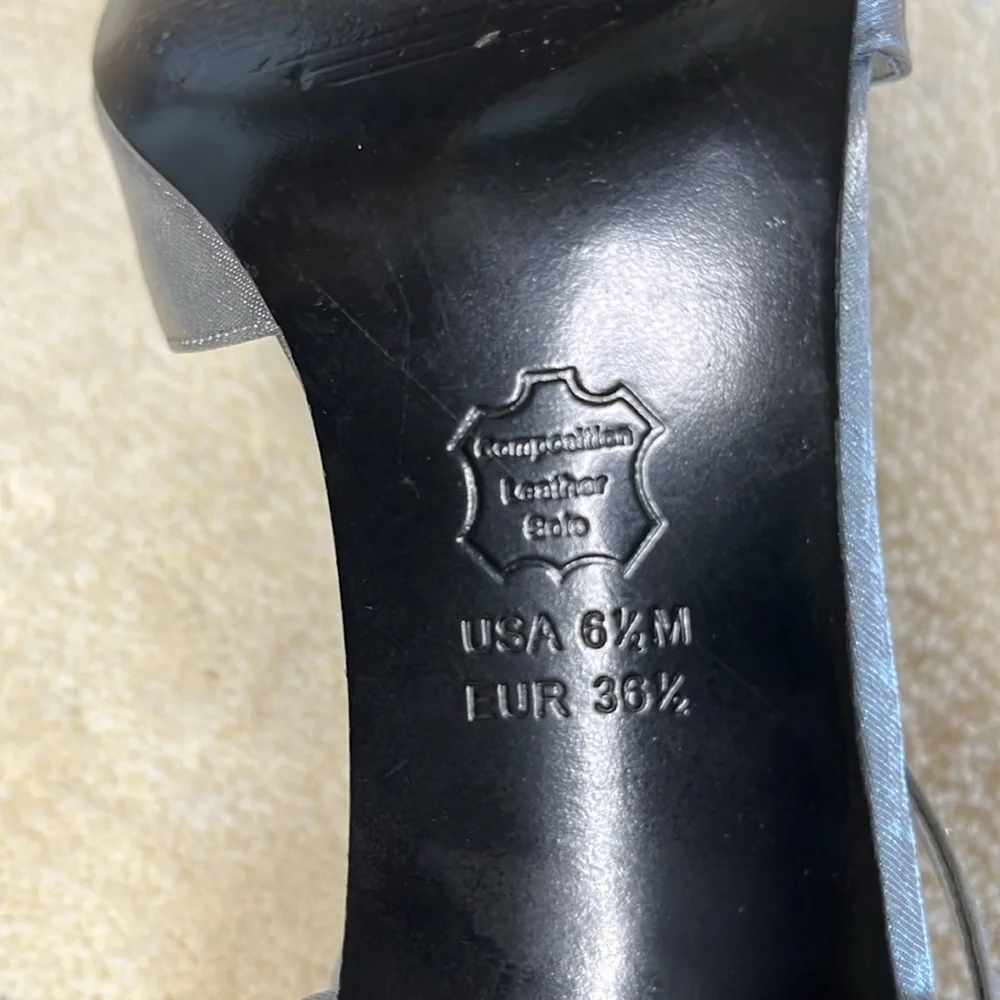 Adrianna Papell AMBER | open-toe heels in pewter size 6.5, w/ original box - Picture 11 of 13